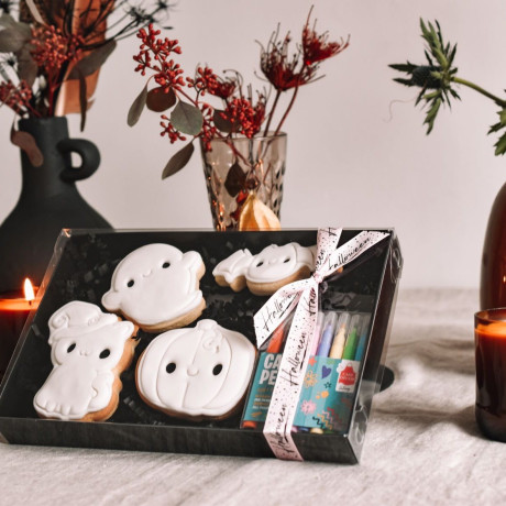 Halloween Colour In Cookies Gift Set - 4 Iced Vanilla Cookies with Edible Pens